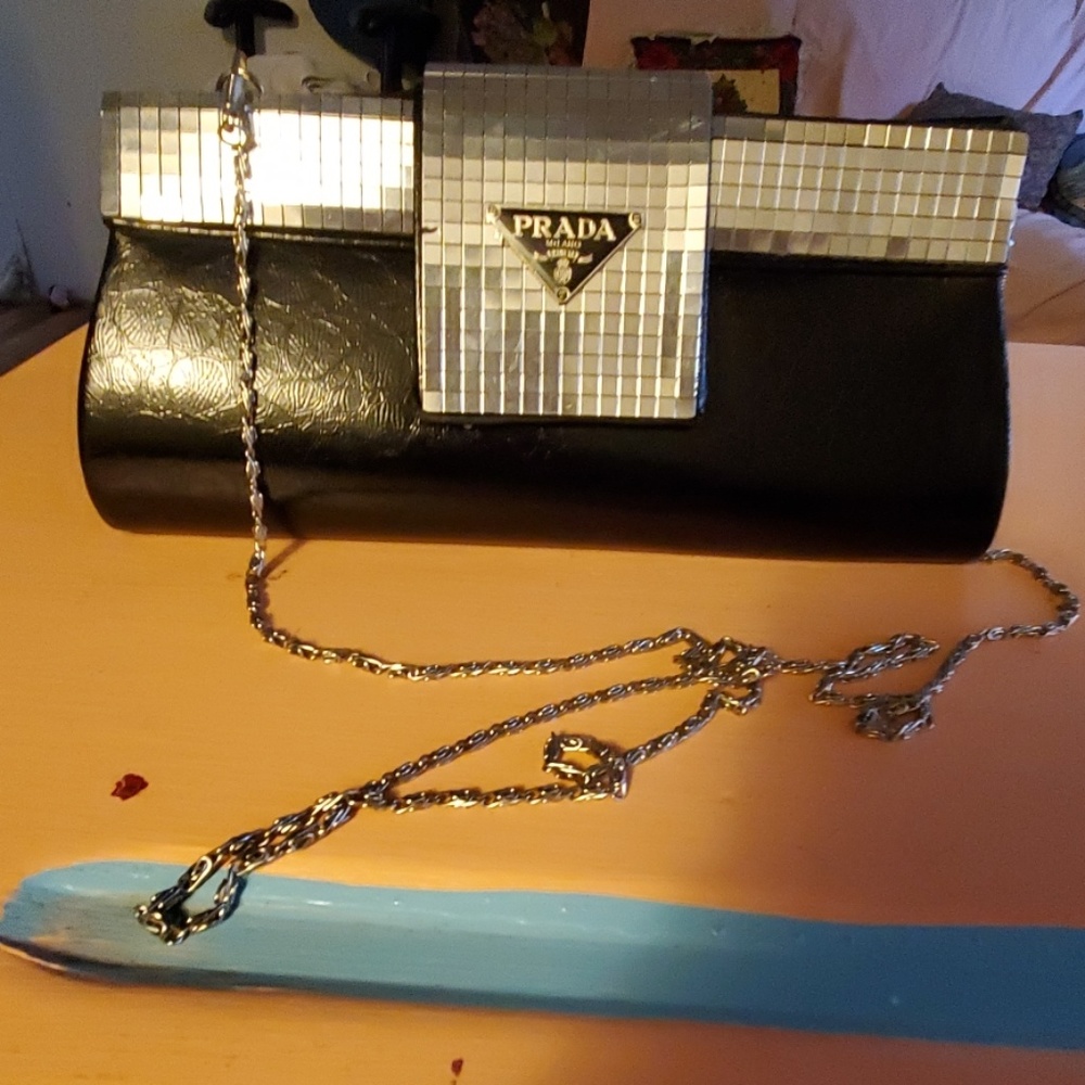 Prada shoulder bag.dal1973